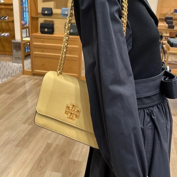 🎄🎁NeW! Tory Burch Britten Small Adjustable Shoulder Bag - Picture 4 of 14